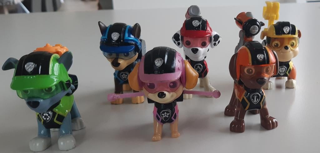 PAW PATROL 6 chiots spéciaux avec des outils sur le dos, Enlèvement ou Envoi, Utilisé
