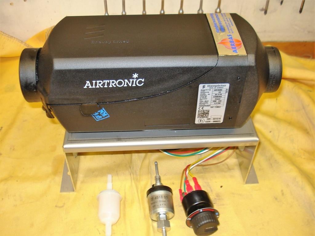 Eberspacher Airtronic D2 24 (12) Volt Verwarming     Webasto, Ophalen of Verzenden, Zo goed als nieuw