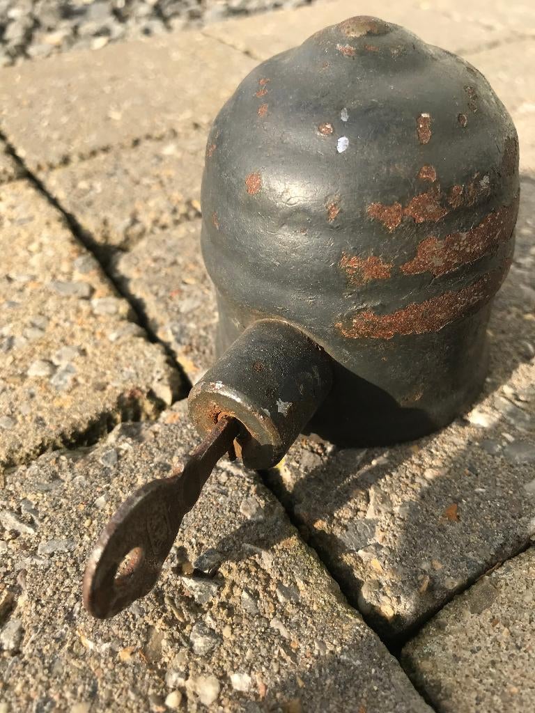 couvercle en fer pour fermer la boule de la remorque, Enlèvement, Utilisé
