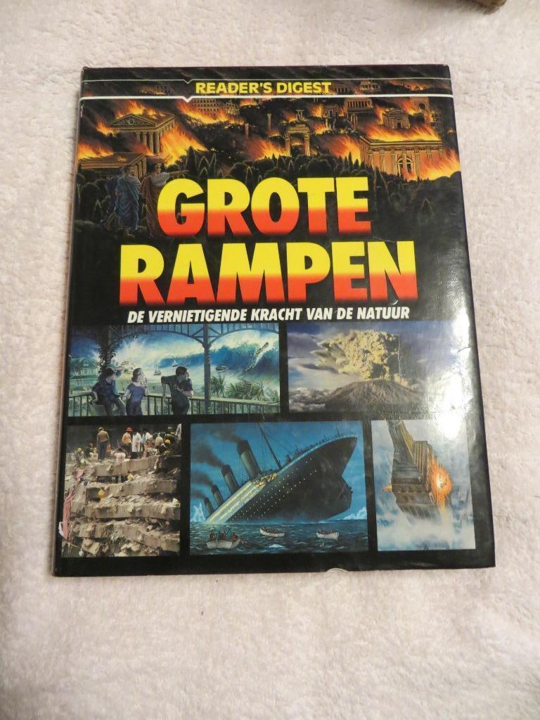 Boek : Grote Rampen - Reader's Digest, Ophalen of Verzenden, Gelezen, Natuur algemeen