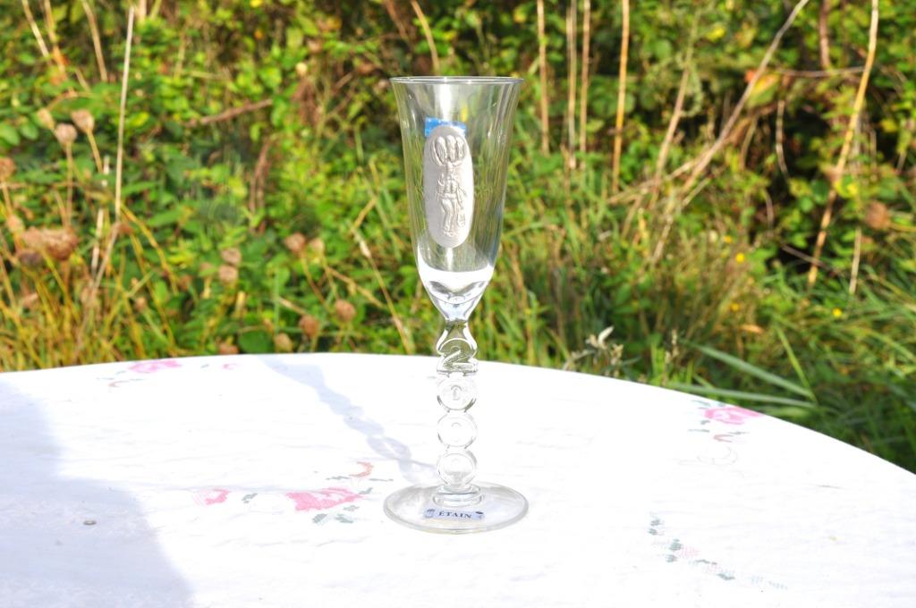 verre flute sur pied avec gilles en etain année 2000, Ophalen of Verzenden, Zo goed als nieuw, Overige typen