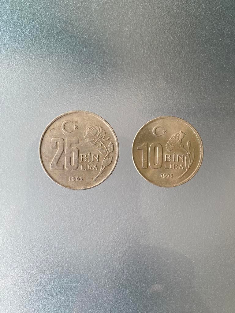 Turkse munten 25 bin lira en 10 bin lira, Postzegels en Munten, Ophalen of Verzenden