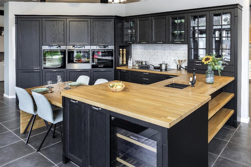 Cuisine Schmidt bois massif neuve équipée ATAG, Maison & Meubles, Neuf, Bois, Enlèvement, Cuisine en U