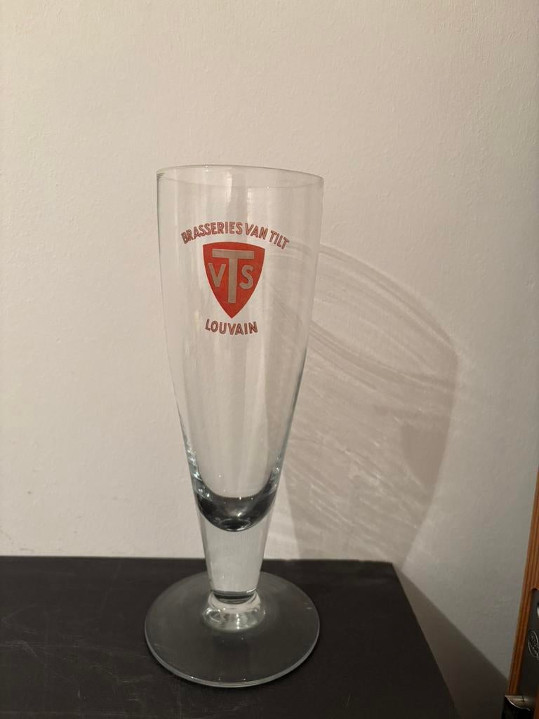 Oud decalco bierglas Brasseries Van Tilt Louvain VTS, Ophalen of Verzenden, Zo goed als nieuw, Glas of Glazen, Overige merken