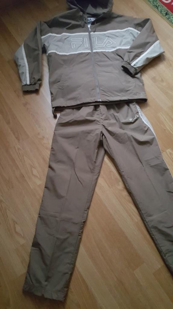Schitterend Joggingspak Fila niet gedragen nieuw (xs/s), Kleding | Heren, Sportkleding, Overige kleuren, Verzenden, Nieuw, Fila