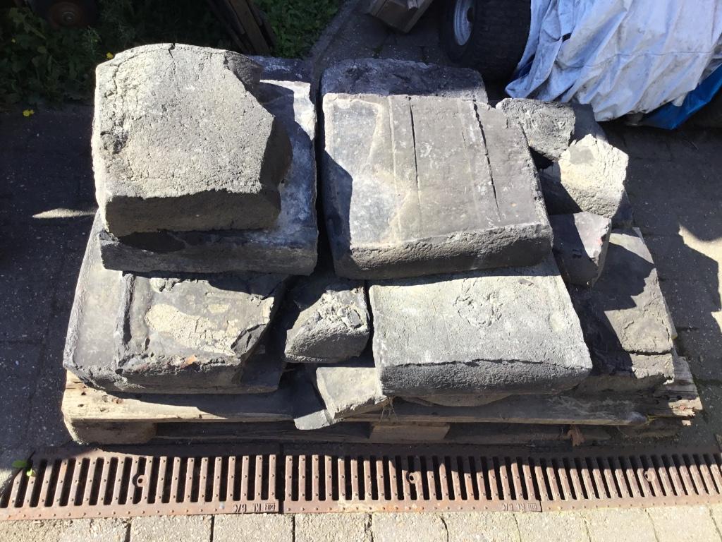 Bitumen (dak etc) in zwart en rood te koop, Ophalen, Nieuw, Rood, Overige typen
