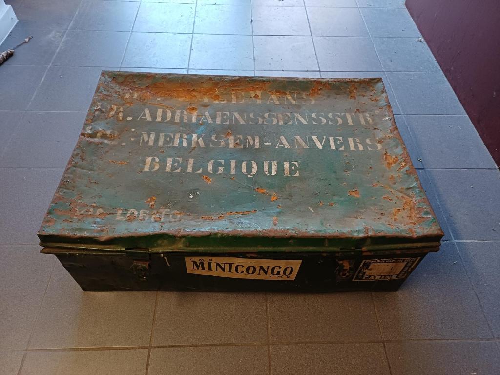 vintage metalen kist koffer Antwerpen Congo Maritime Belge, Maison & Meubles, Moins de 50 cm, 50 à 100 cm, Enlèvement, Utilisé