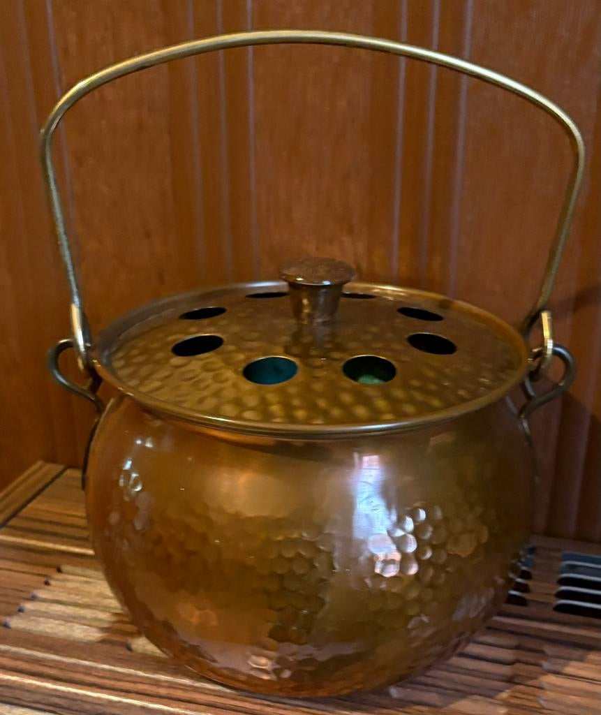 Vintage gehamerde koperen pot met hengsel – Made in Holland, Ophalen of Verzenden