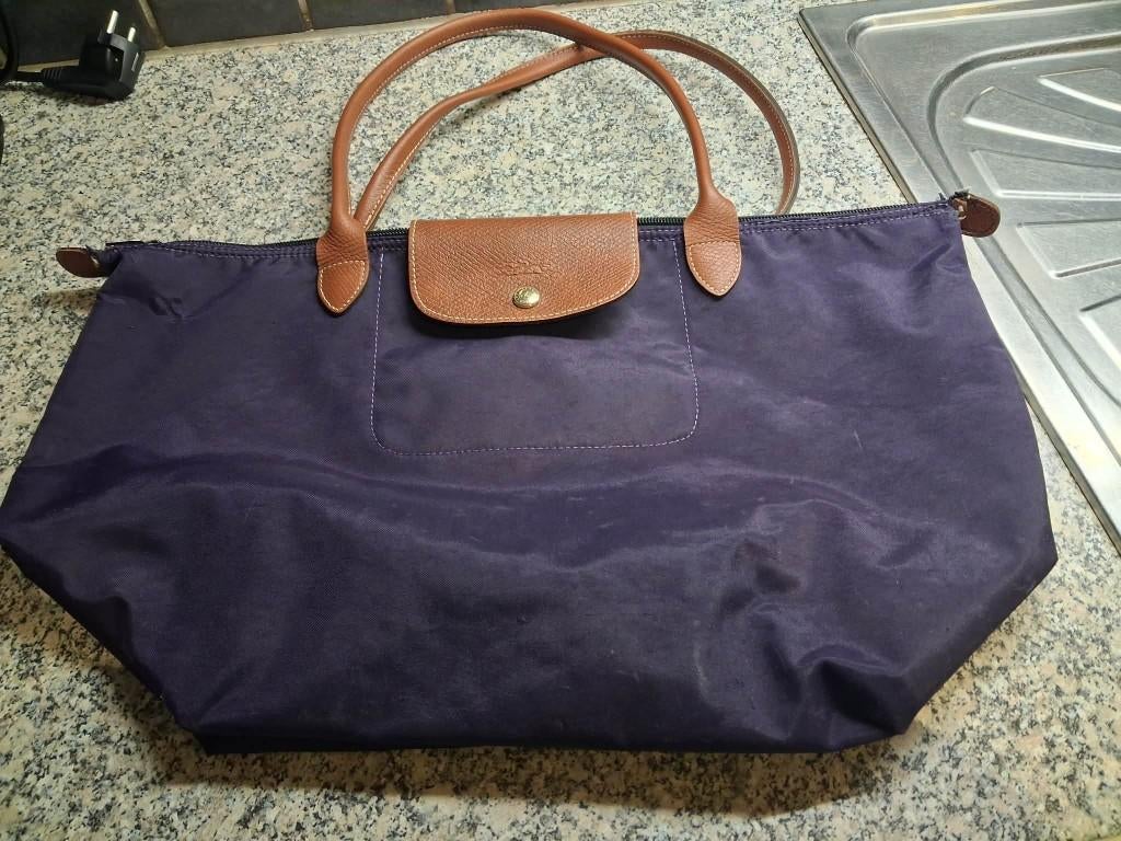 Longchamp / handtas paars nieuwprijs was 85 euro, Enlèvement ou Envoi, Utilisé, Violet, Sac à main