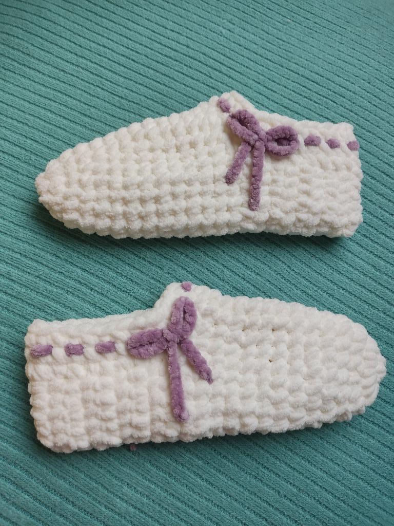 Gehaakte pantoffels, maten 39-40, Ophalen of Verzenden, Nieuw, Wit