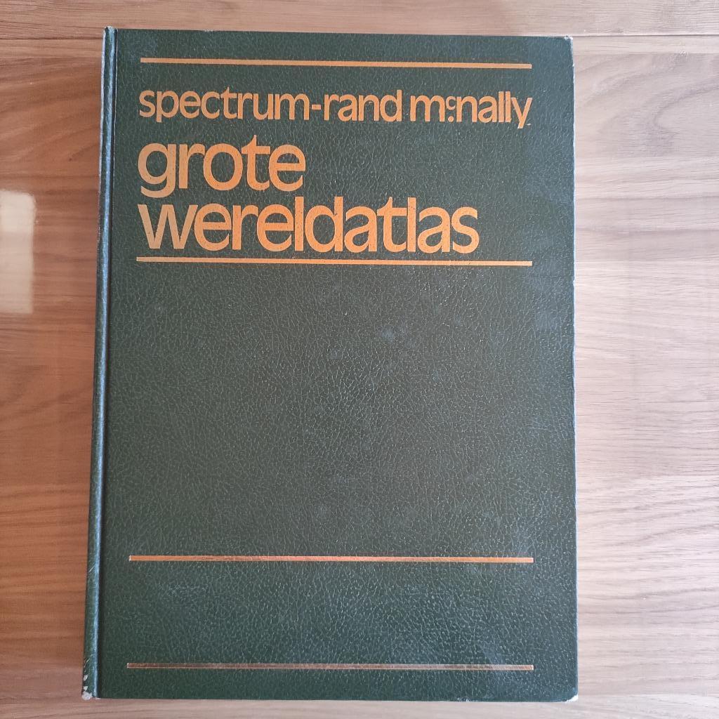 Grote wereldatlas, Spectrum, Ophalen of Verzenden, Zo goed als nieuw