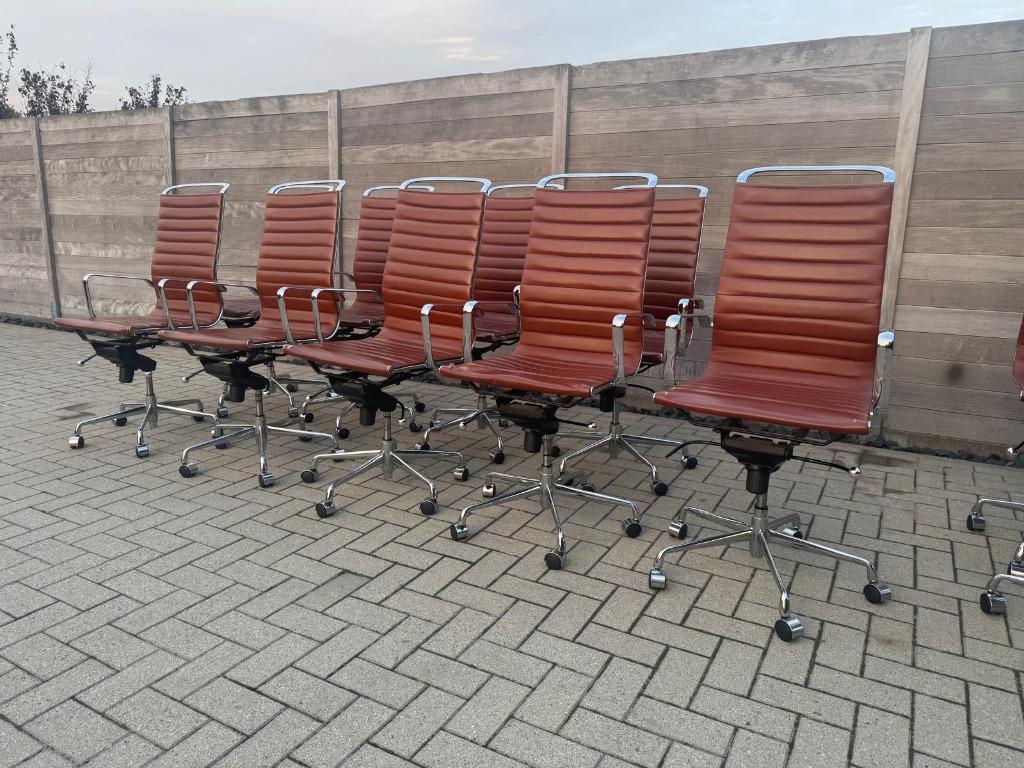SUPERKOOPJE! 11 PRACHTIGE stoelen, Huis en Inrichting, Ophalen