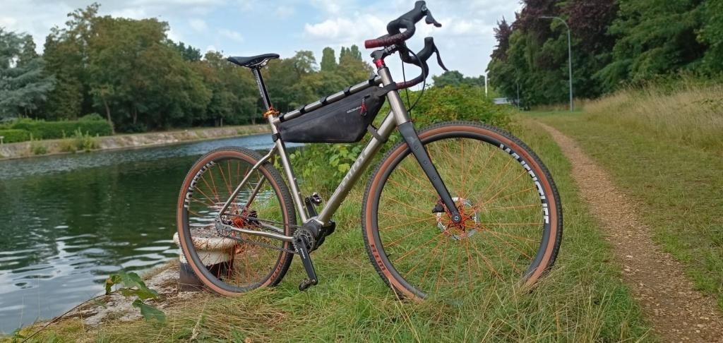 GRAVEL PILOTCYCLES SCRAM Ti PINION SMARTSHIFT maat 60, Fietsen en Brommers, 28 inch, 10 tot 15 versnellingen, Zo goed als nieuw