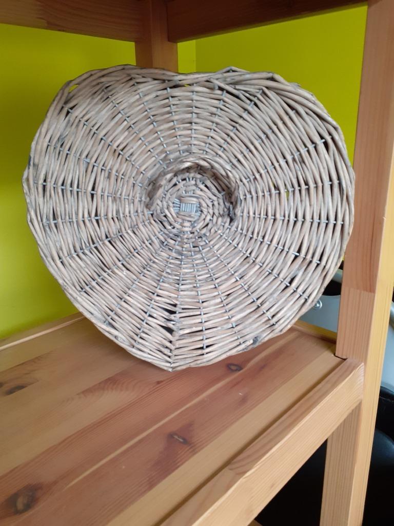 panier en osier en forme de coeur 40 cm  toujours dispo, Ophalen, Gebruikt, Mand, Riet