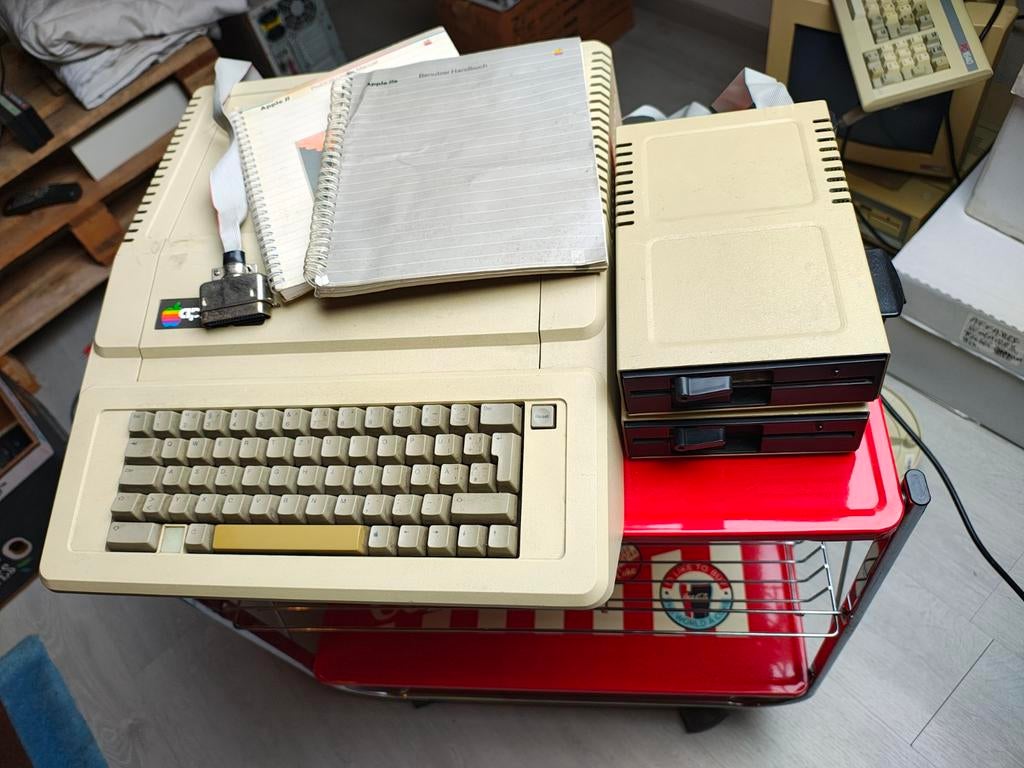 Vintage Apple II-computer + 2 ATI-diskettestations — een, Computers en Software, Vintage Computers, Ophalen