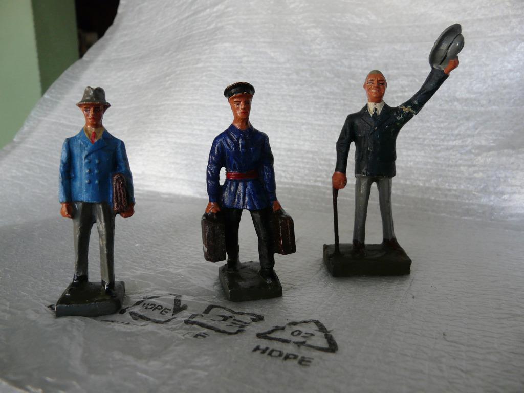 DURSO figuren ,Eisenhouwer, stationskruier , kantoorbediende, Enlèvement