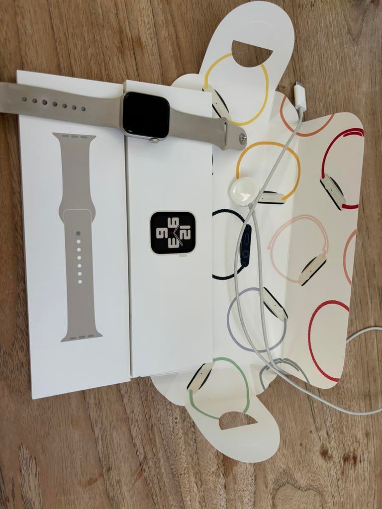 Apple Watch SE Gen 2 40mm, Telecommunicatie, Mobiele telefoons | Apple iPhone, Zo goed als nieuw, Ophalen