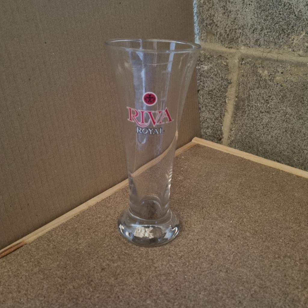 Verre Riva Royal (modèle 1), Verzamelen, Biermerken, Ophalen of Verzenden, Gebruikt, Glas of Glazen, Overige merken