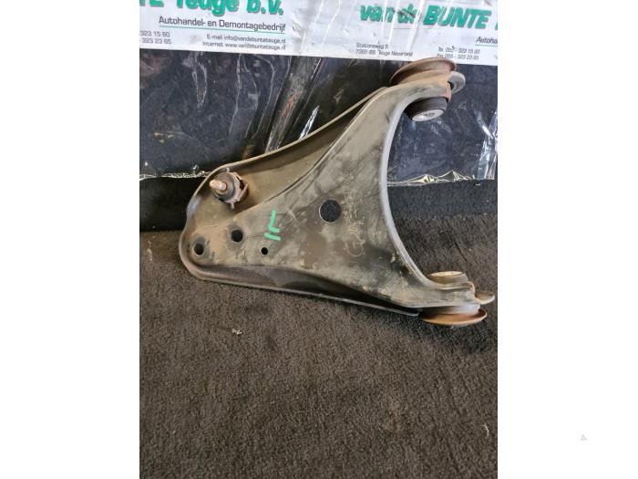 Bras de suspension avant gauche d'un Renault Twingo, Autos : Pièces & Accessoires, Enlèvement ou Envoi, 3 mois de garantie, Utilisé