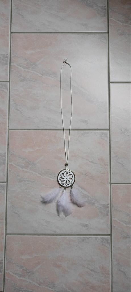 Halsketting met veren, Handtassen en Accessoires, Kettingen, Verzenden, Wit, Zo goed als nieuw, Overige materialen