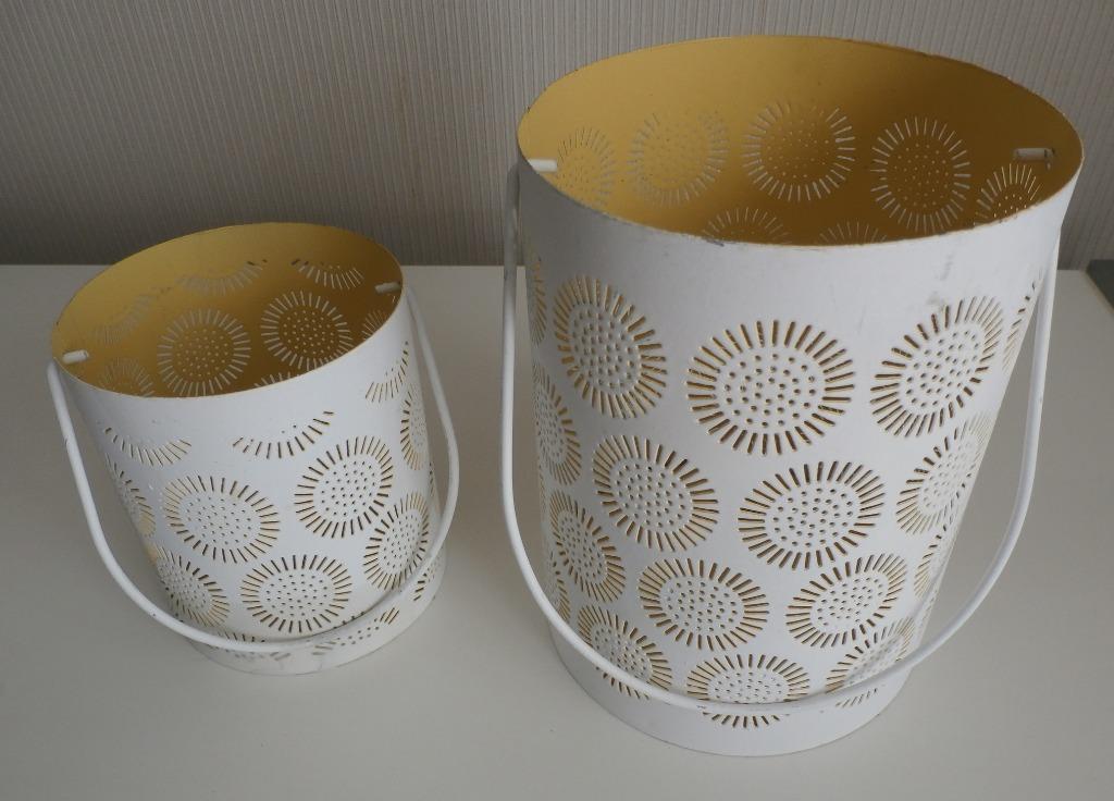 2 lanternes blanches avec un joli motif, Moins de 25 cm, Synthétique, Enlèvement, Utilisé