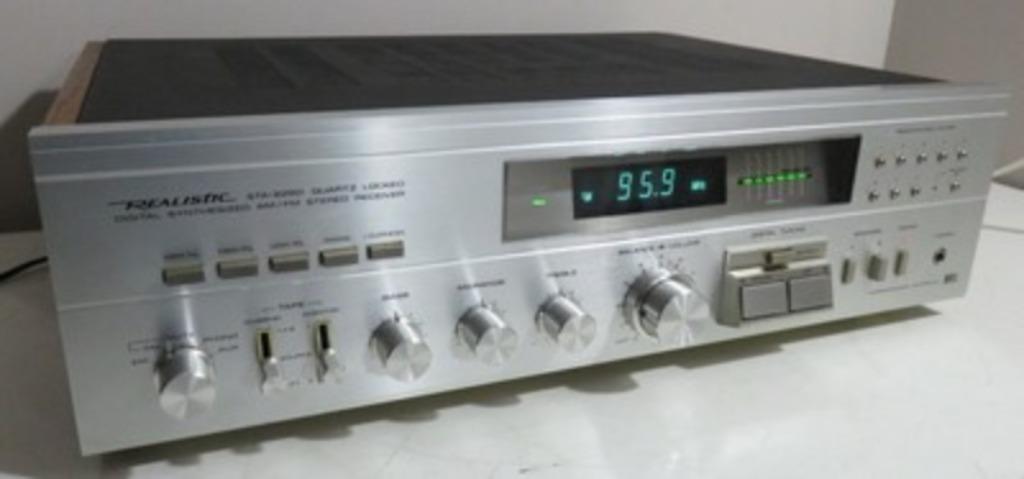Realistic STA-2250 ampli tuner, Ophalen of Verzenden, Refurbished, Stereo, 60 tot 120 watt