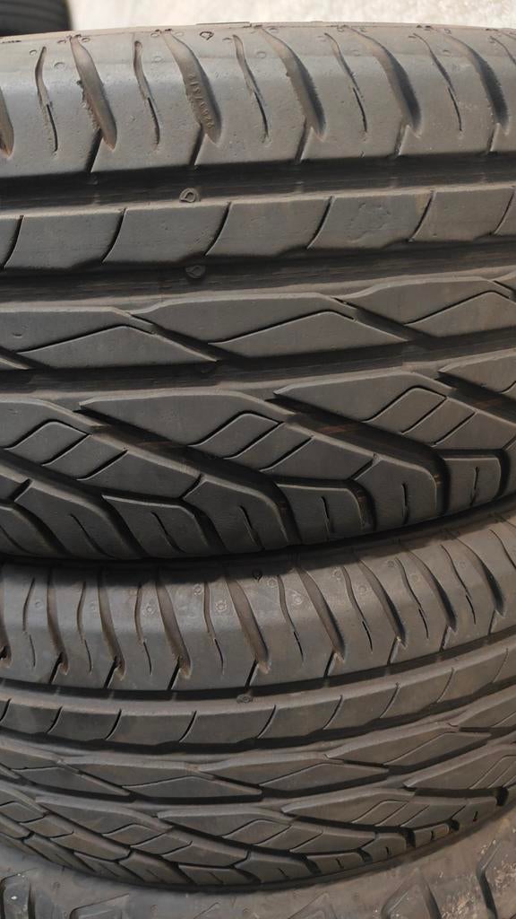 205/60r16 uniroyal 7mm 40€ per stuk met montage 20560r16, Ophalen