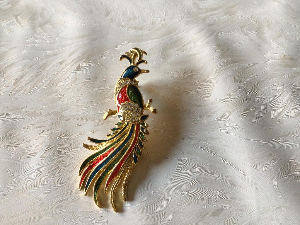 Pauw broche kleurrijke opsteek speld, Handtassen en Accessoires, Broches, Ophalen of Verzenden, Koper