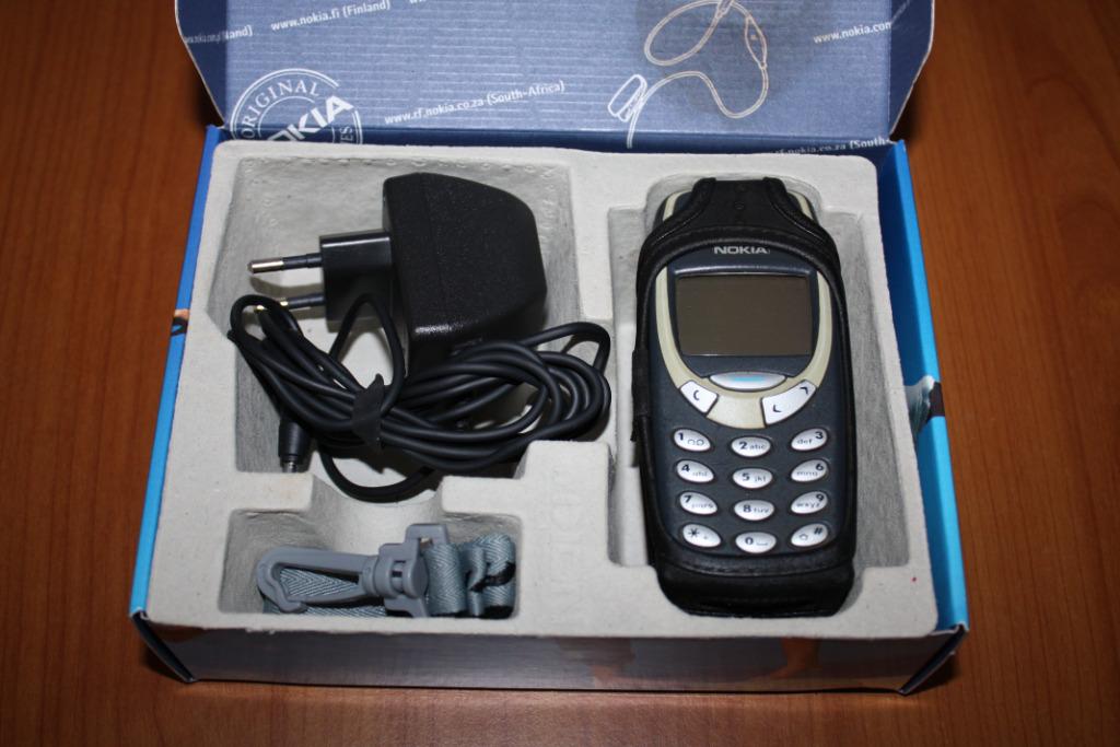 GSM NOKIA 3310 de l’année  2000 Vintage, Telecommunicatie, Ophalen, Zo goed als nieuw, Blauw
