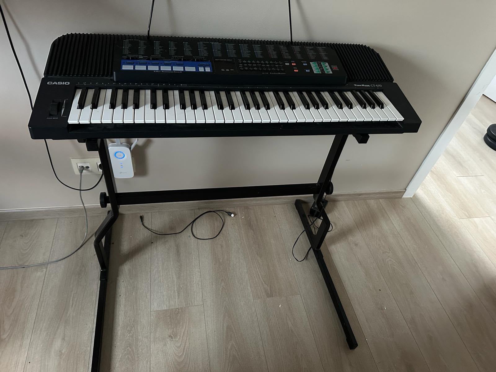 Piano Casio CT-670 te koop, Muziek en Instrumenten, Keyboards, Ophalen, Zo goed als nieuw, Casio