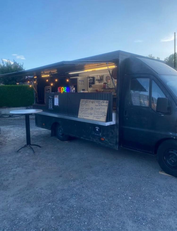 Foodtruck te koop ready to start, Ophalen
