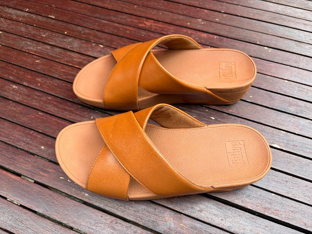 Nieuwstaat - FitFlop Cross Slides Lulu, Cognac, mt 39, Bruin, Instappers, FitFlop, Ophalen of Verzenden
