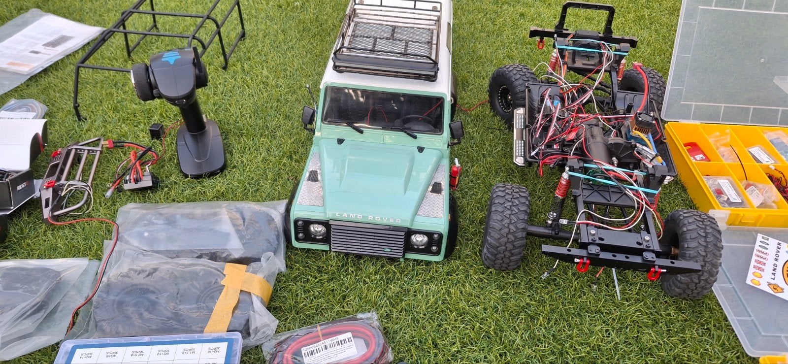 RC crawler   1/10  + accessoires, Hobby & Loisirs créatifs, Enlèvement, Comme neuf, Échelle 1:10