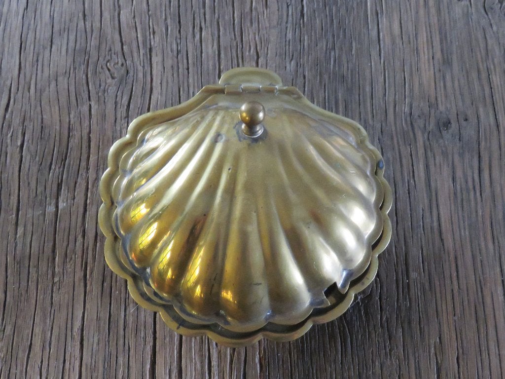Plat à caviar vintage en métal doré, beurrier  coquille, Enlèvement ou Envoi