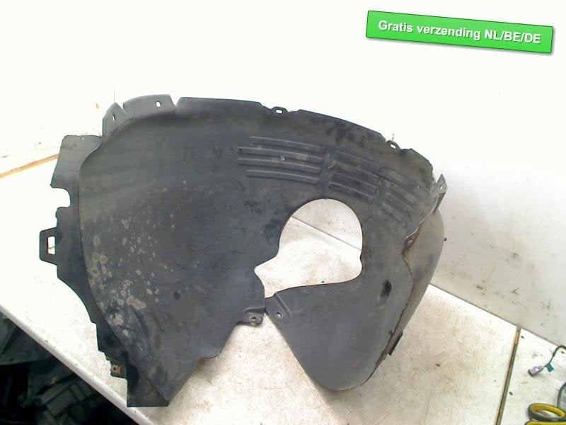 PARE BOUE AVANT DROIT Golf VII Variant (AUVV) (5G0805970G), Volkswagen, Volkswagen AG, Garde-boue, Utilisé
