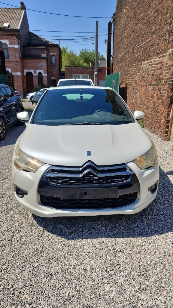 Citroen ds4 1.6hdi, Euro 5, Boîte manuelle, Noir, 5 portes