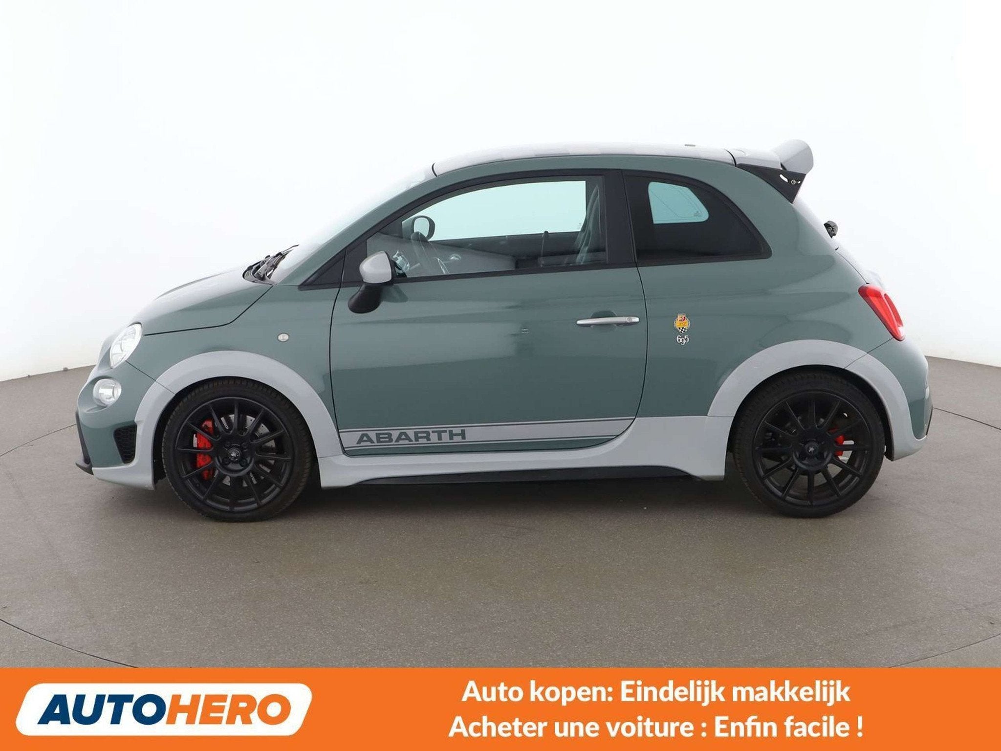 Abarth 695 1.4 Turbo 70th Anniversario (automatique), Autos, Achat, Euro 6, https://public.car-pass.be/vhr/56147816-ec89-41f2-8b67-bdae7229ba3e