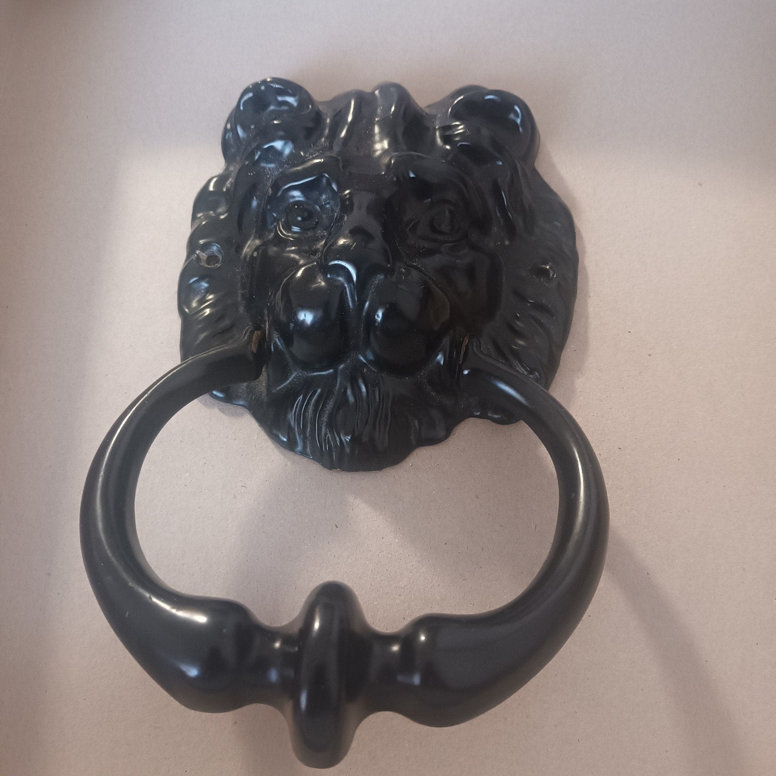 1 Hutoir pour porte tête lion, Enlèvement