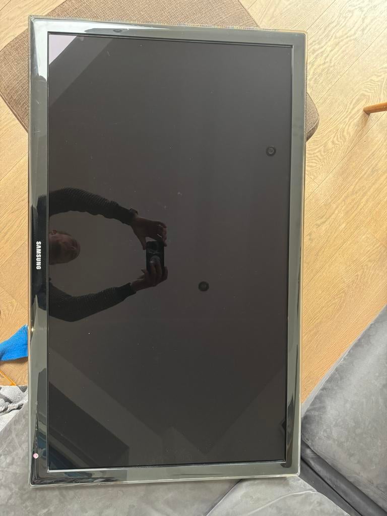 Téléviseur LED Samsung - UE40D5720, LED, Utilisé, Smart TV, Full HD (1080p)