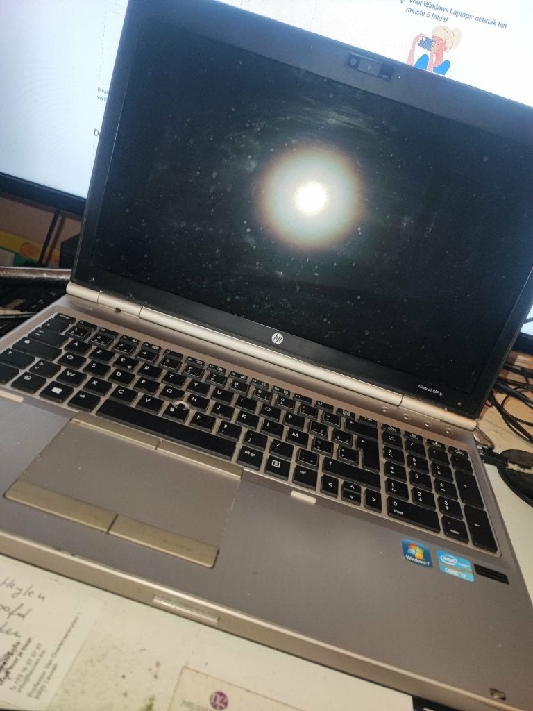 HP Elitebook 8750p i7 - l'écran ne fonctionne pas, Informatique & Logiciels, Hp, 256 GB, Enlèvement, Ne fonctionne pas