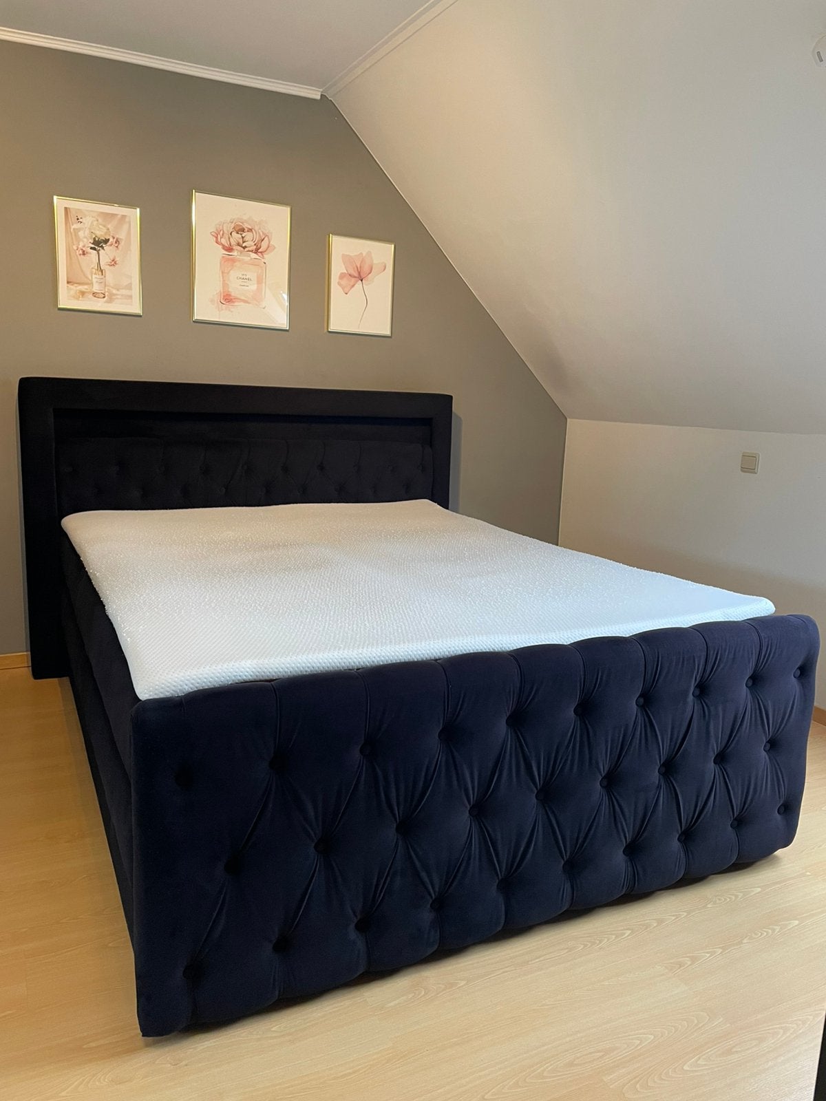 Boxspring met opbergruimte + led lights + usb laadpoorten, Ophalen, Zwart, Tweepersoons, Zo goed als nieuw