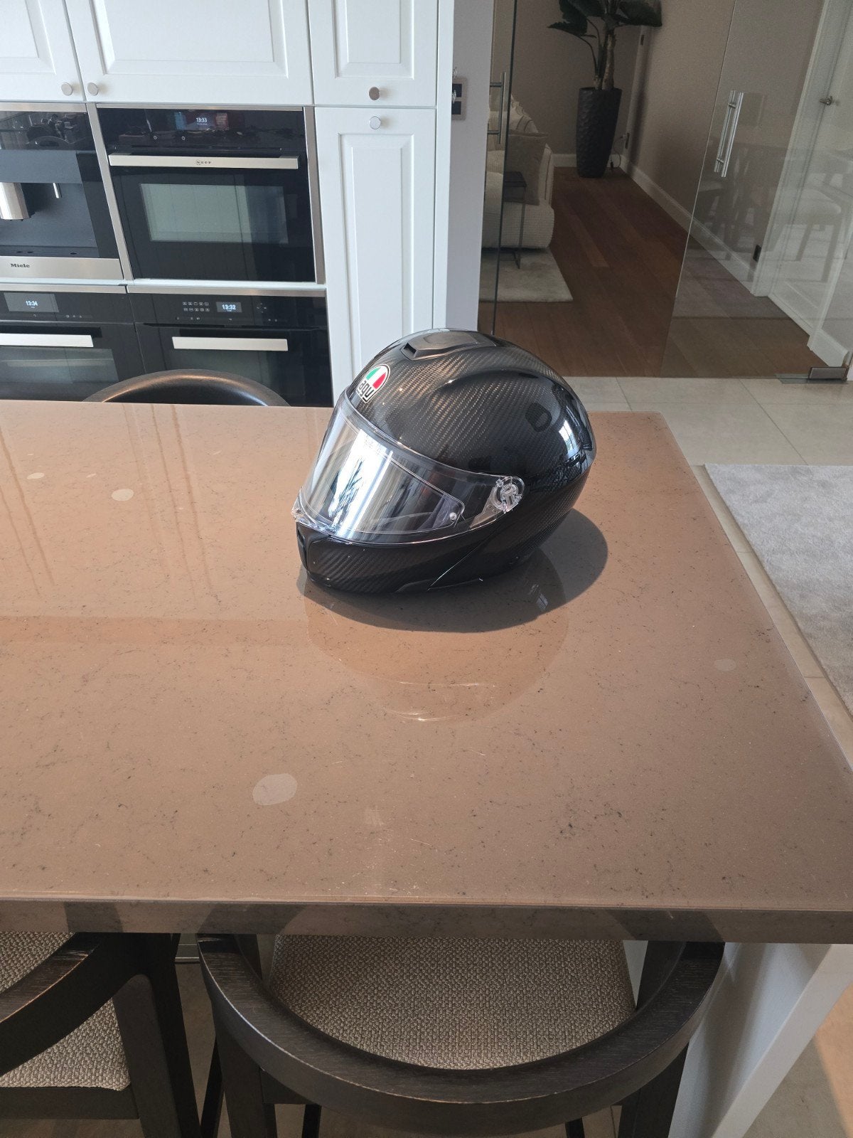 Agv sportmodulair glossy carbon systeemhelm xxl, Motos, Vêtements | Casques de moto, Casque système, XXL, AGV, Enlèvement