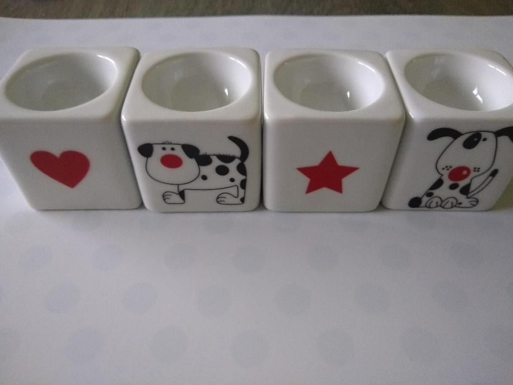 4 decoratieve eierdopjes, Enlèvement ou Envoi, Neuf