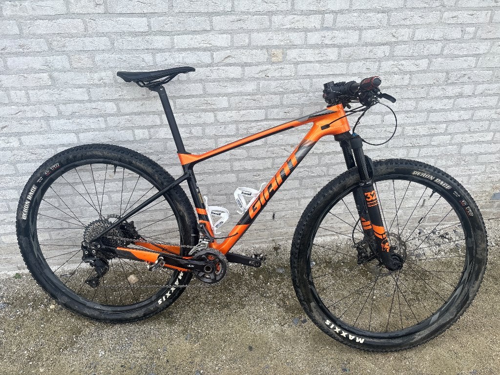 Giant Carbon mtb, Fietsen en Brommers, Ophalen, Giant