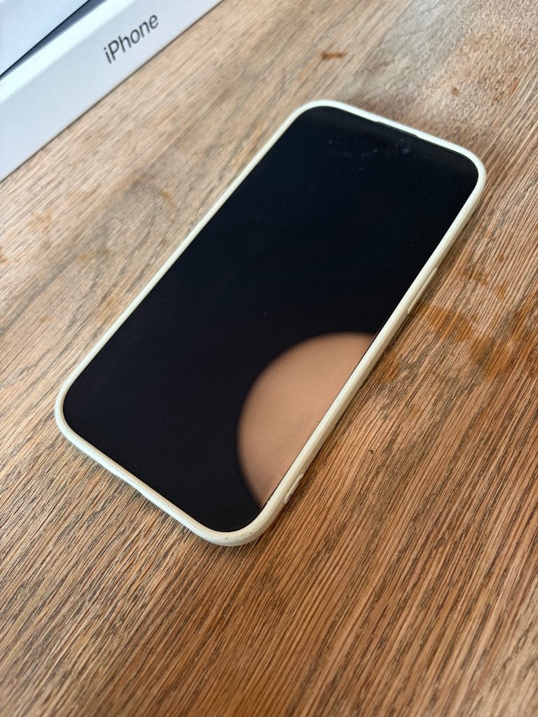 iPhone 15 + case, Télécoms, 128 GB, IPhone 15, Comme neuf, Noir