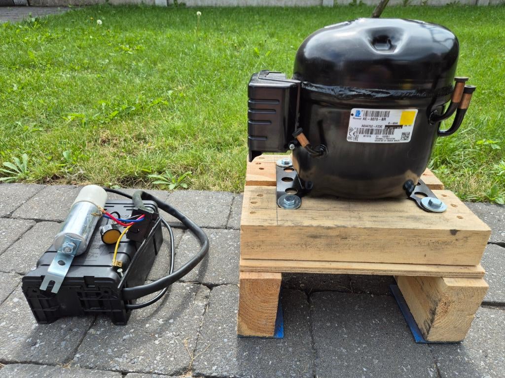 Compresseur de réfrigération Tecumseh AE4470Z-FZ3C, Articles professionnels, Machines & Construction | Pompes & Compresseurs, Enlèvement ou Envoi