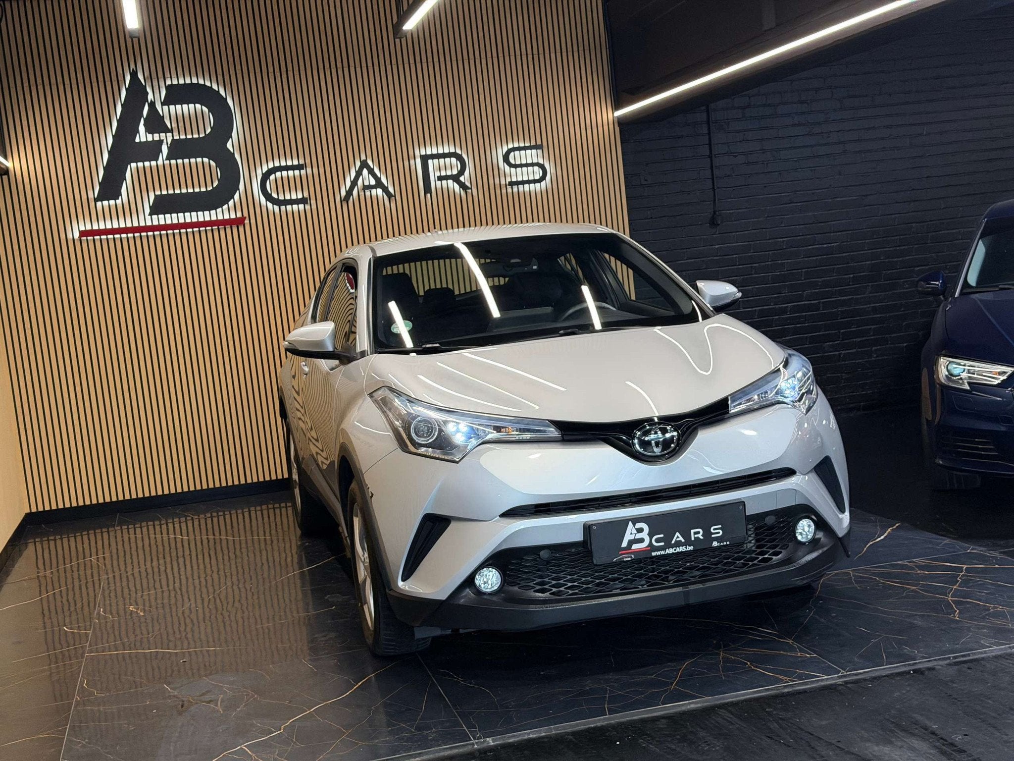 Toyota C-HR 1.2 TURBO * GARANTIE 12 MOIS * (bj 2017), Auto's, Toyota, Stof, Gebruikt, 4 cilinders, 116 pk