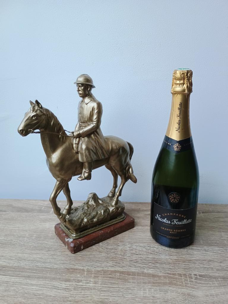 Sculptuur als gewone soldaat te paard Eerste Wereldoorlog, Antiek en Kunst, Kunst | Beelden en Houtsnijwerken