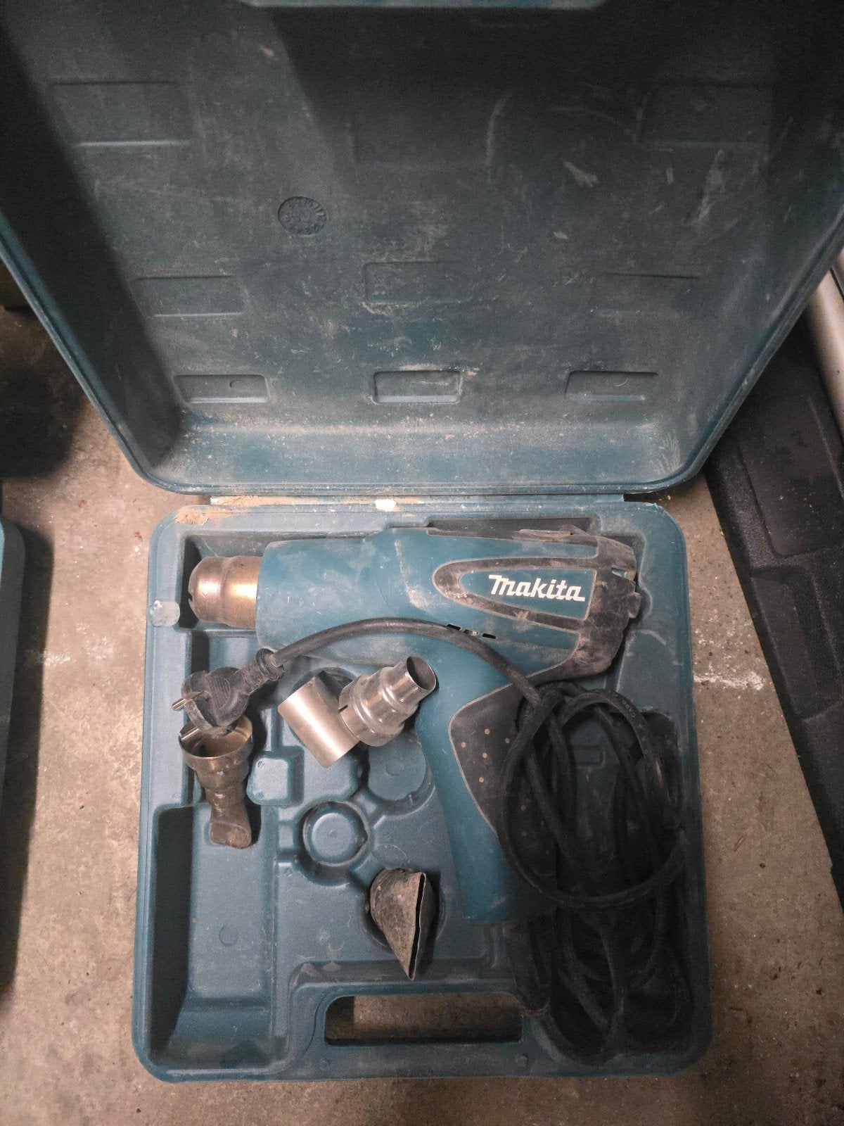 Outils, Enlèvement