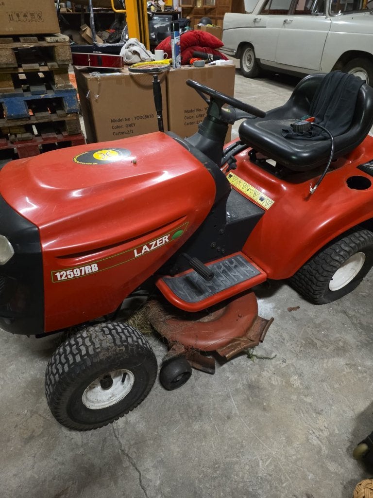 TRACTEUR TONDEUSE LAZER 12597RB, Ophalen, Lazer, Gebruikt, Opvangbak